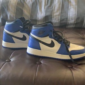 Jordan 1 retro high game royal